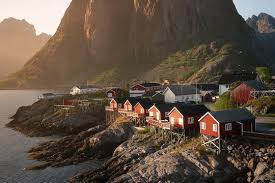 Discovering the Majestic Lofoten Islands: A Complete Travel Guide